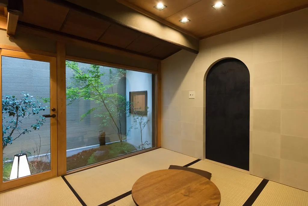 Вилла Kakishibu An Machiya House Киото Япония